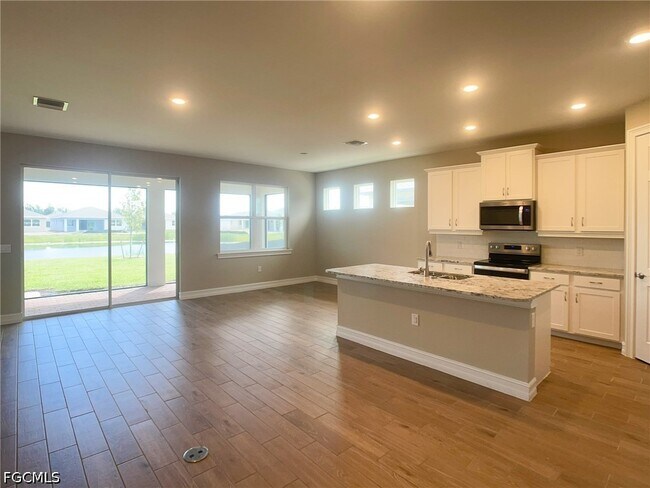 Foto del edificio - 417 Coral Reef Pl