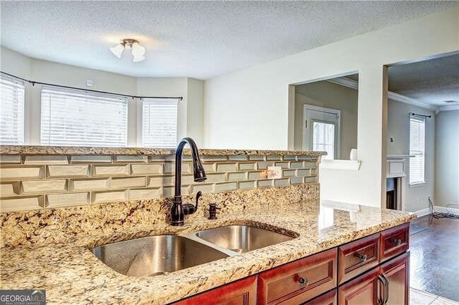 Building Photo - 2415 Marsh Rabbit Bend