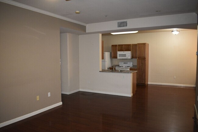 Building Photo - 501 Gibson Dr