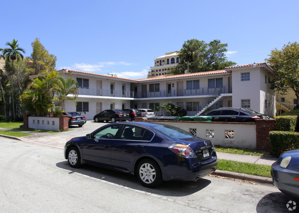 Foto principal - 236 Madeira Ave