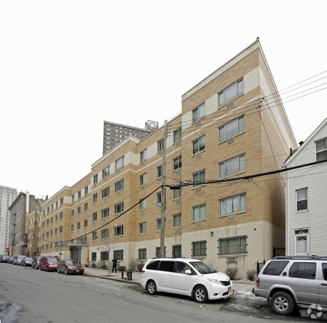 Foto del edificio - Courtlandt Avenue Apartments