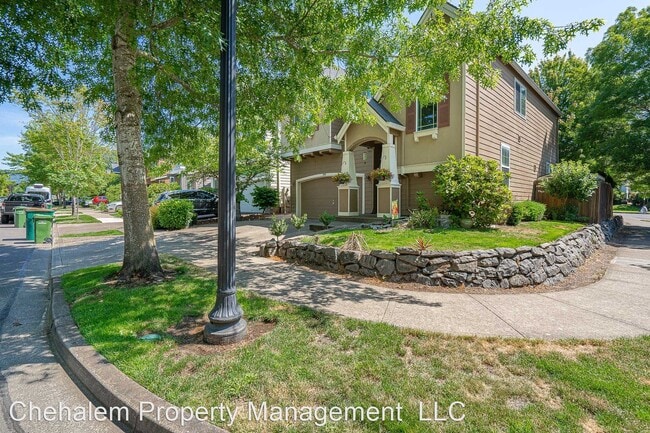 Building Photo - 3 br, 2.5 bath House - 308 N. Oak Leaf