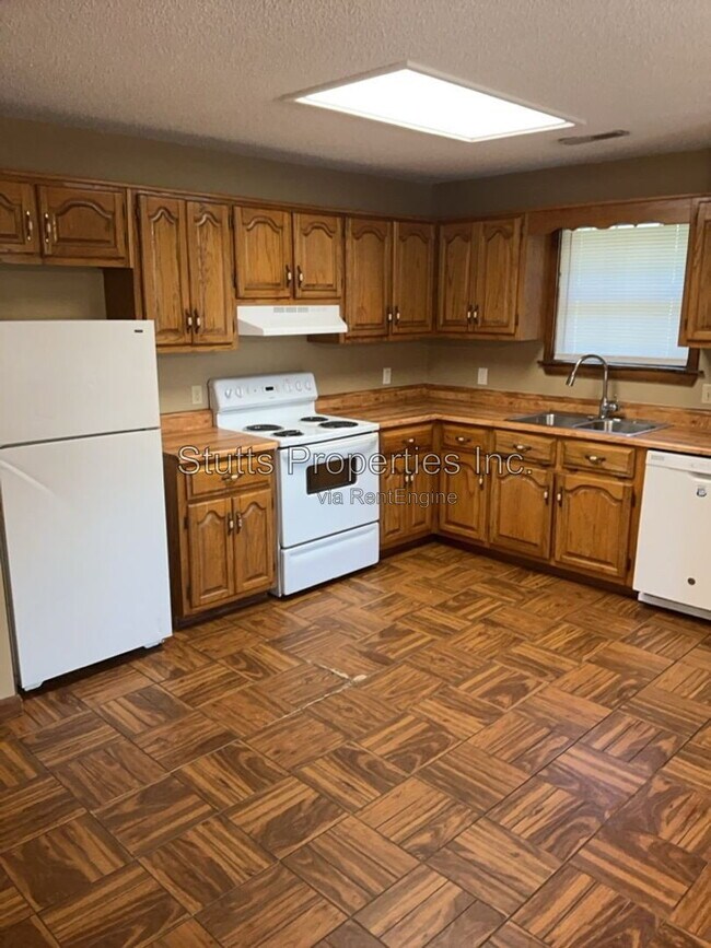 Building Photo - 4305 Old Memphis Pike