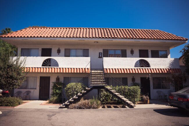 Foto del edificio - 335 Claydelle Ave