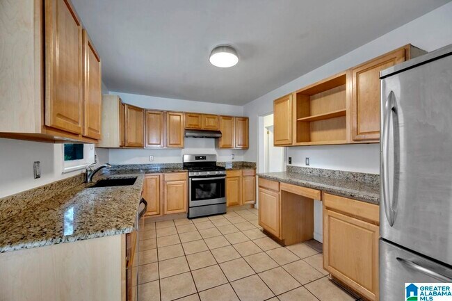 Foto del edificio - 5321 Crestwood Blvd