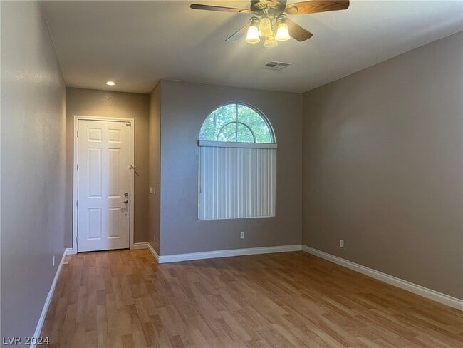 Building Photo - 1028 Plentywood Pl