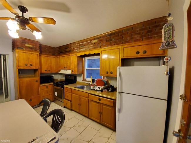 Building Photo - 3 br, 1 bath House - 131 Grace Street