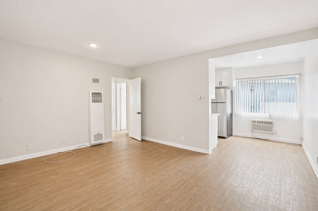 Interior Photo - 12323 Texas Ave