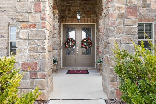 Building Photo - Beautiful partially furnished Home in Olmstead