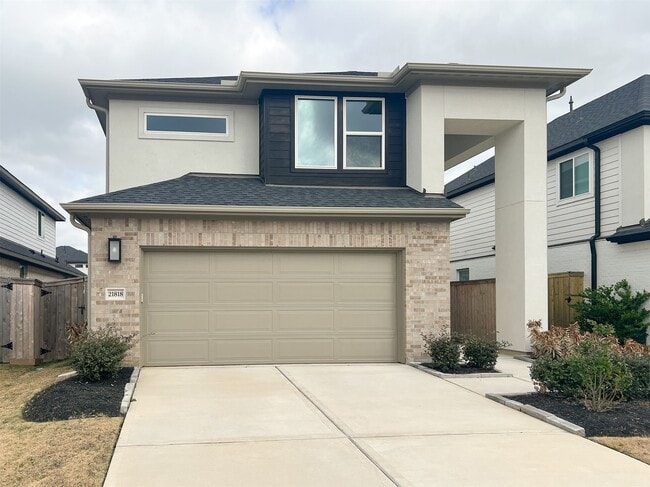 Building Photo - 21818 Fitzroy Mnr Ln