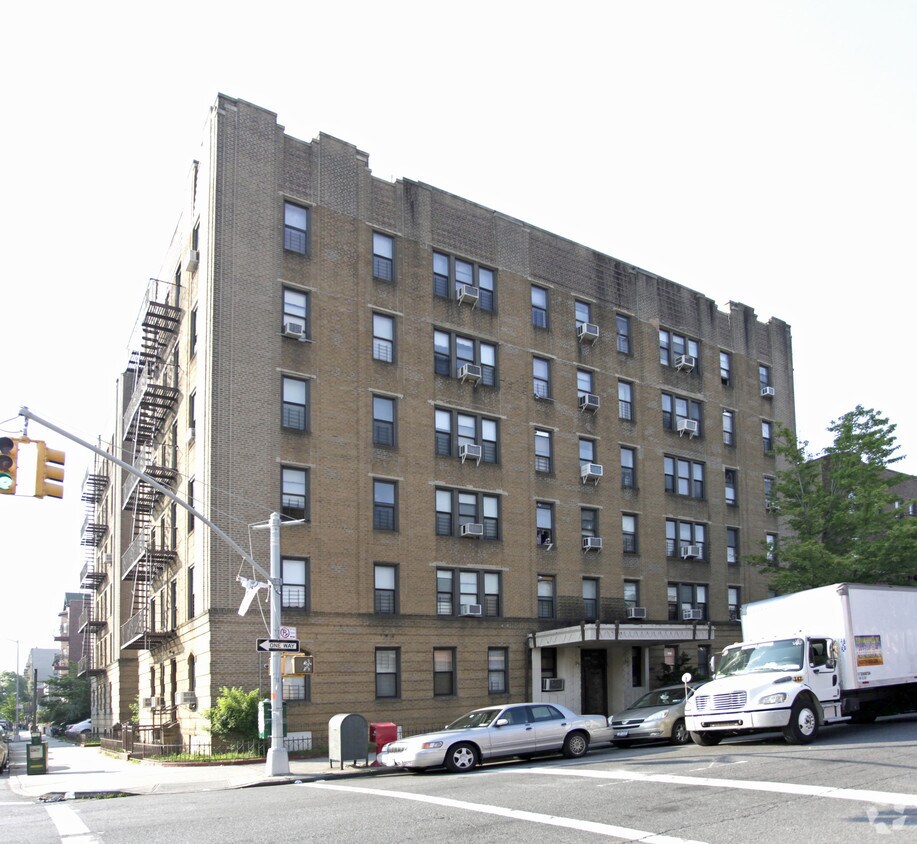 Building Photo - 5201 14th Ave