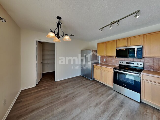 Foto del edificio - 4840 Eagle Trace Dr