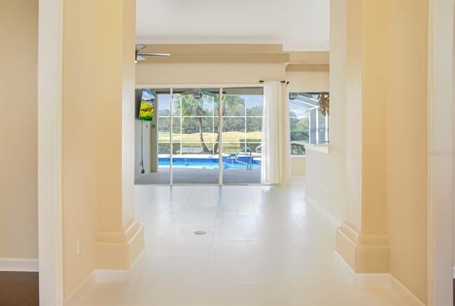 Foto del edificio - 1401 Sweet Bay Ct