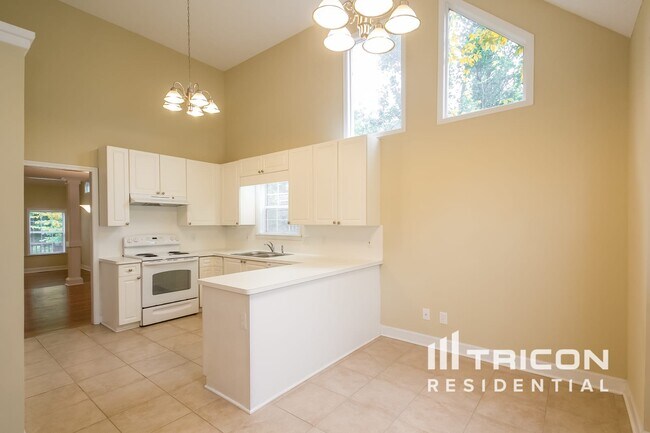 Building Photo - 5703 Glandor Dr SE