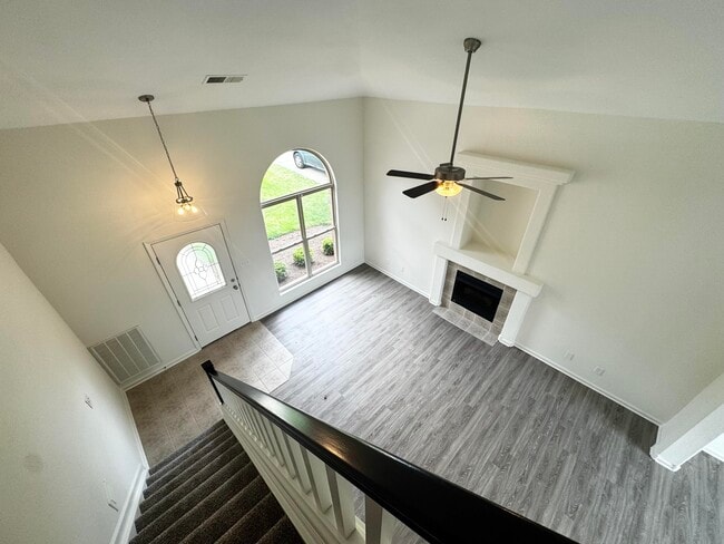 Building Photo - 409 Ella Rae Ln