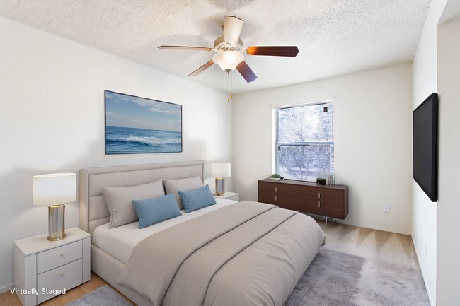 Una cama - Espacio dormitorio - Brookhollow Apartments