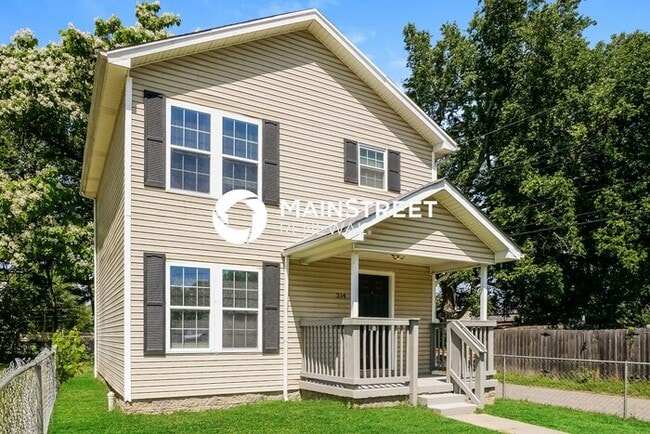 Photo - 3 Bedroom Pet-Friendly Home in Louisville, KY with Main Street Renewal