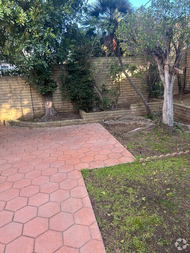 90505 Apartments under 1,700