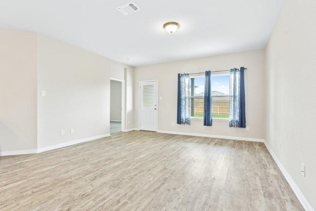 Foto del edificio - 2072 Port Ellen Dr