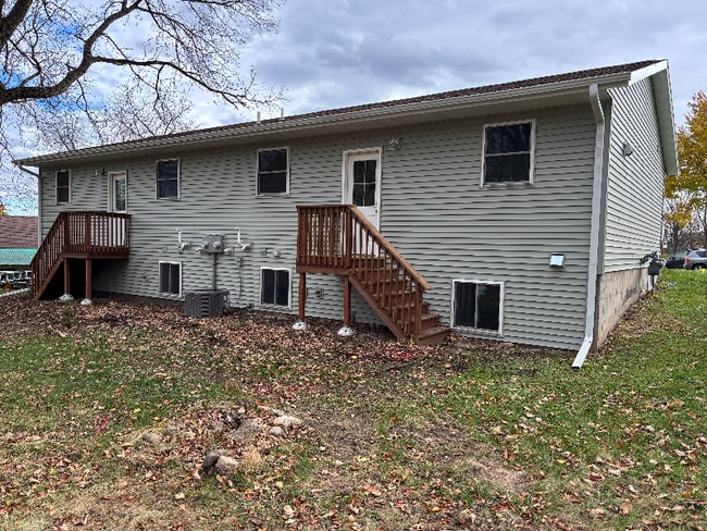 Building Photo - 337 Mulberry St