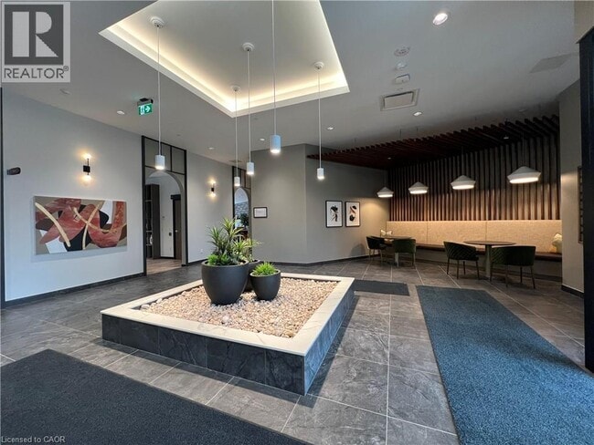 Building Photo - 525 New Dundee Rd