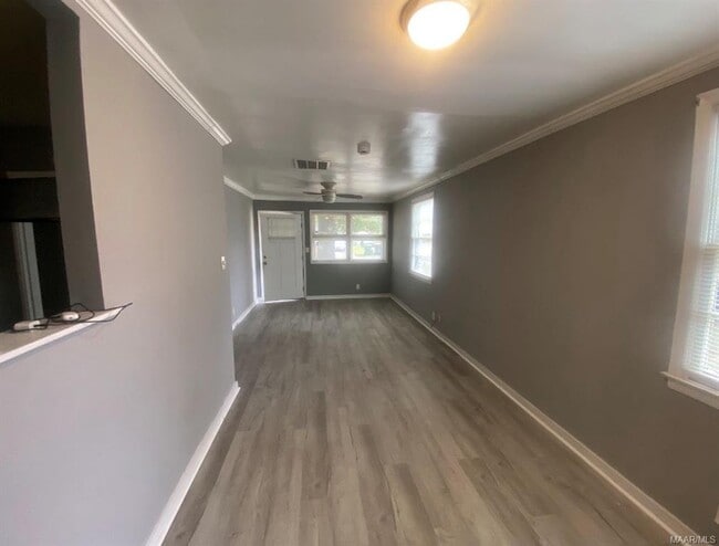 Building Photo - 3220 Doris Cir