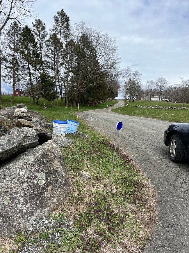 Entrance - 169 Brushy Hill Rd