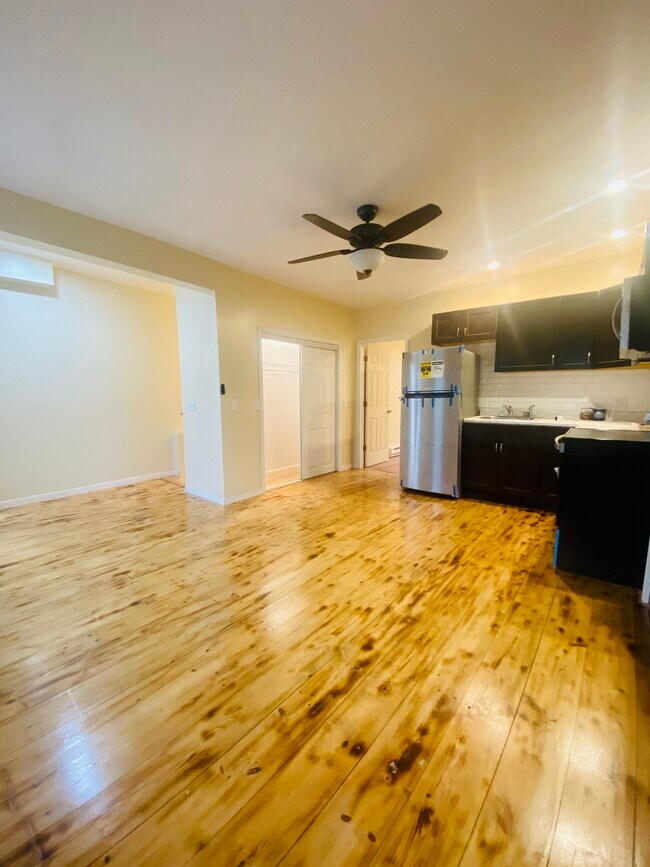 Building Photo - 78 Spring St