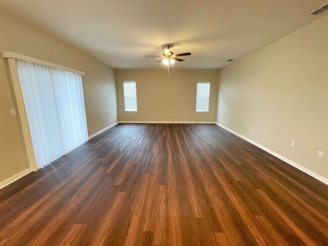 Building Photo - 3790 Sandhill Crane Dr