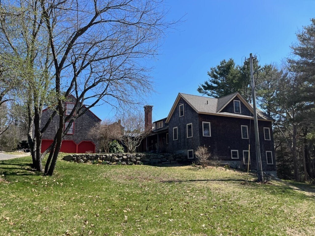 68 Grove St, Essex, MA 01929 House Rental in Essex, MA