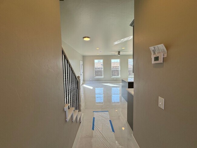 Foto del edificio - Luxurious Living: Modern 3BR/3BA Home In E...