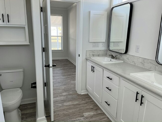 Foto del edificio - 1662 Coralwood Ln