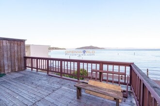 Building Photo - 107 Bridgeway