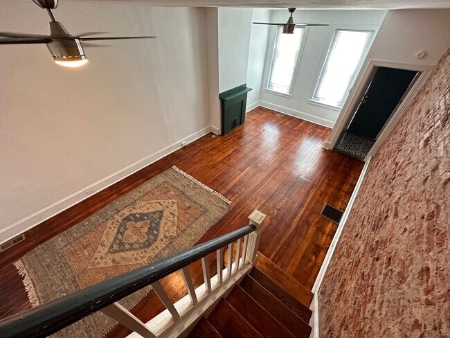 Foto del edificio - Old charm mixed with new finishes. Beautif...