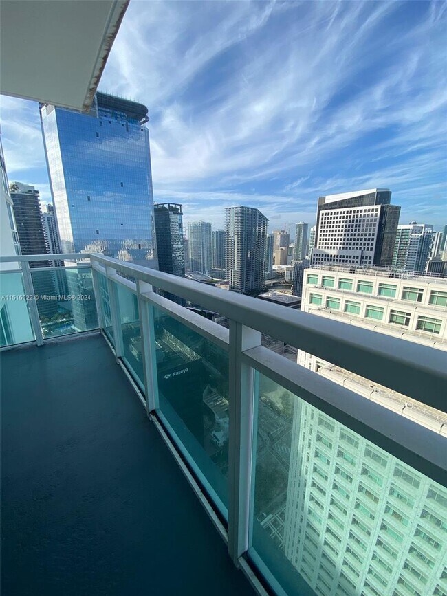 Foto del edificio - 950 Brickell Bay Dr