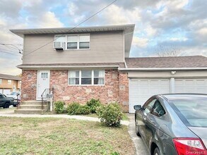 Building Photo - 862 Sunrise Hwy