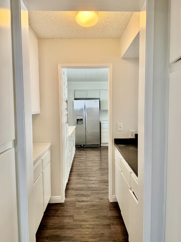 Building Photo - 17440 Burbank Blvd