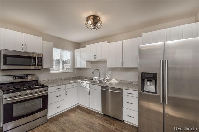 Foto del edificio - 3115 Fireweed Dr