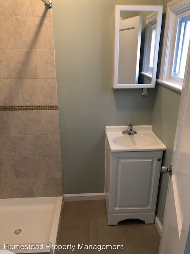 Building Photo - Studio, 1 bath Apartment - 202 Wembly Rd