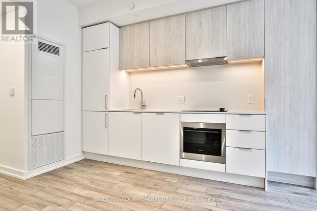 Building Photo - 89 Church St