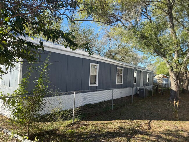 Foto del edificio - 11725 W Farm to Market 2790 S