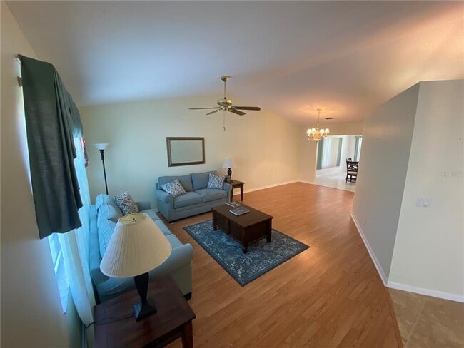 Foto del edificio - 26840 Racquet Cir