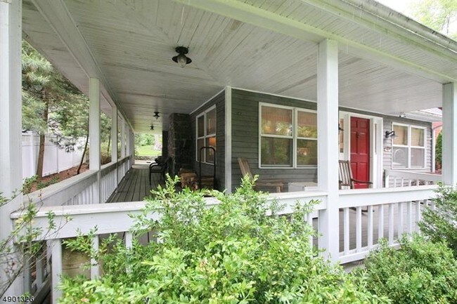 Building Photo - 15 Cliffside Rd