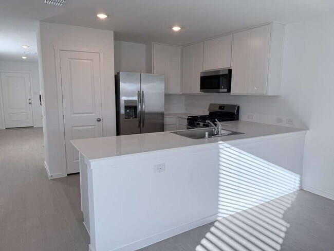 Foto del edificio - 3152 Burmese St