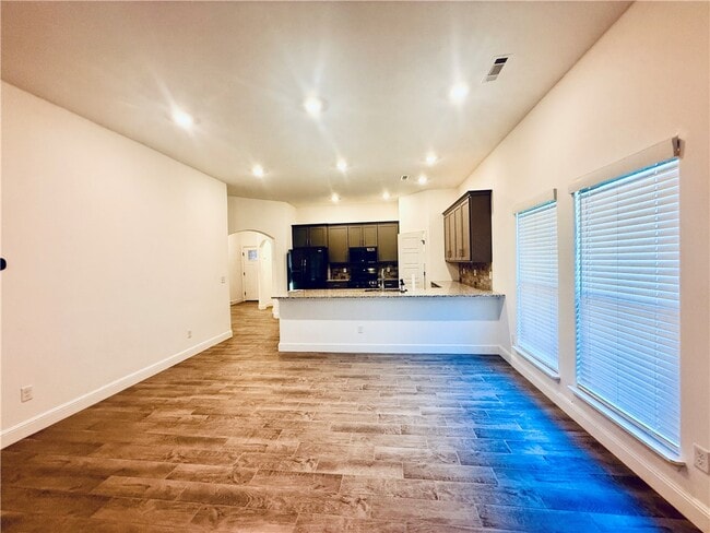 Building Photo - 424 NW 59th Ave