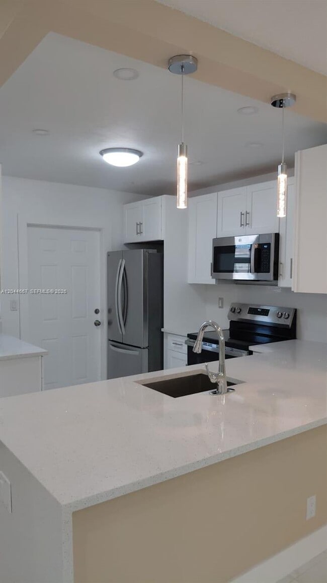 Foto del edificio - 5335 NW 10th Ct