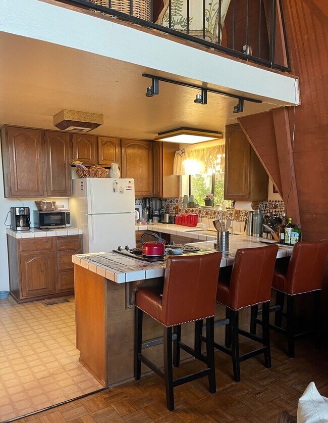 Foto del edificio - 2BR/1 Bath Bear Valley Springs Home  with ...