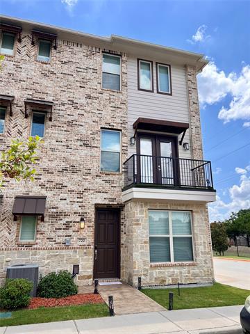 Building Photo - 722 N Plano Rd