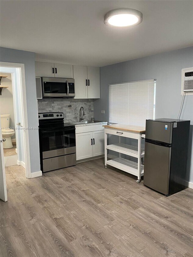 6025 Wiley St Unit 3C, Hollywood, FL 33023 Room for Rent in Hollywood