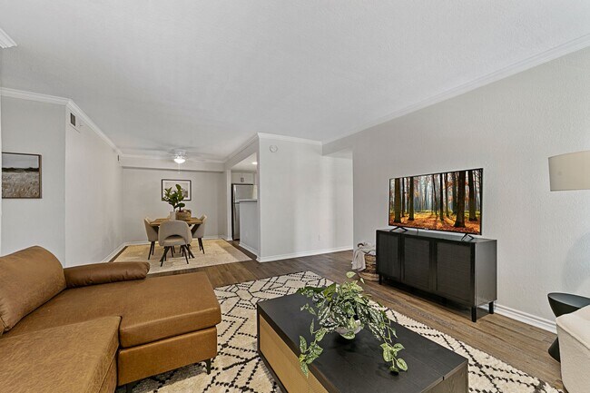 Interior Photo - Lakeside at North Park